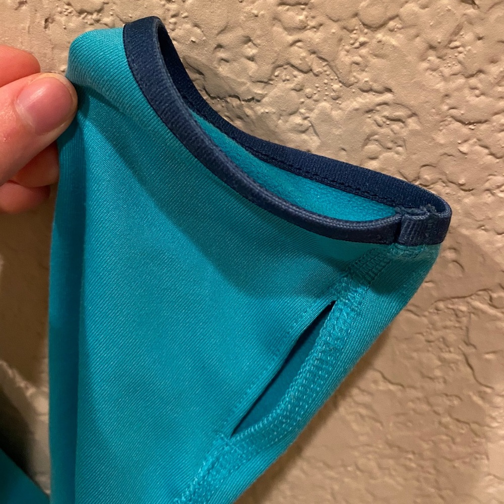 Lightly worn, half zip, turquoise Nike running top - Picture 7 of 10